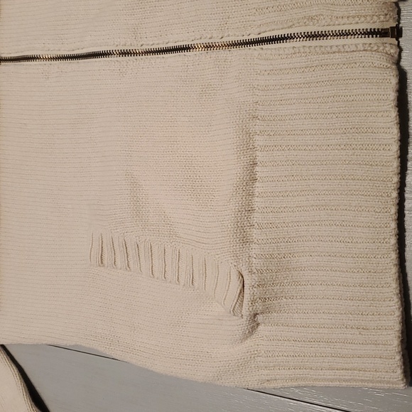 Isaac Mizrahi LIVE! Knitted zip down Sweater, Nobby detail. - Picture 5 of 8